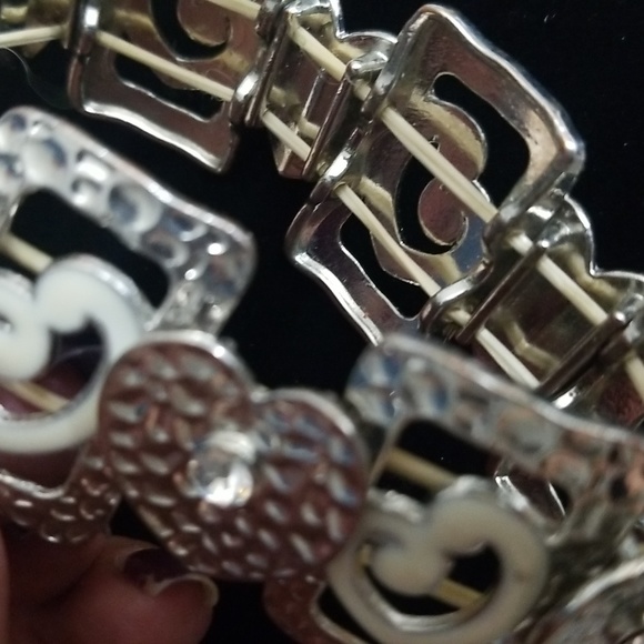 Adorable Hearts & Rhinestone Silver Tone Textured Stretch Bracelet - Picture 8 of 8